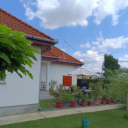 Nemeti Apartmanhaz Apartment Hajduszoboszlo Bagian luar foto