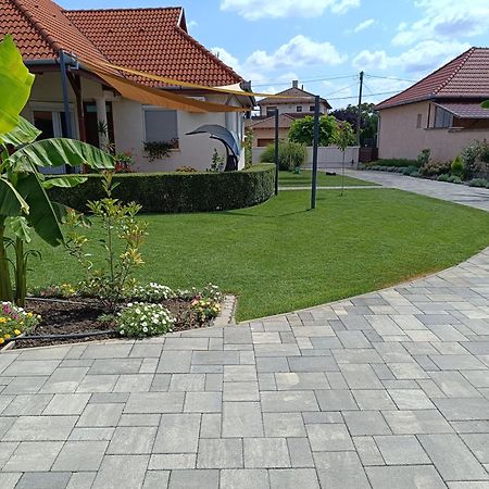 Nemeti Apartmanhaz Apartment Hajduszoboszlo Bagian luar foto